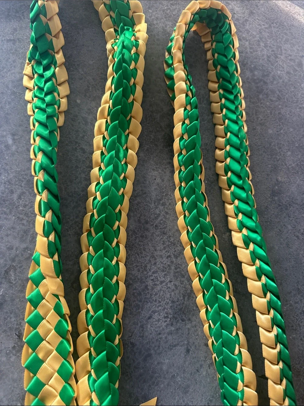 N/A festive green